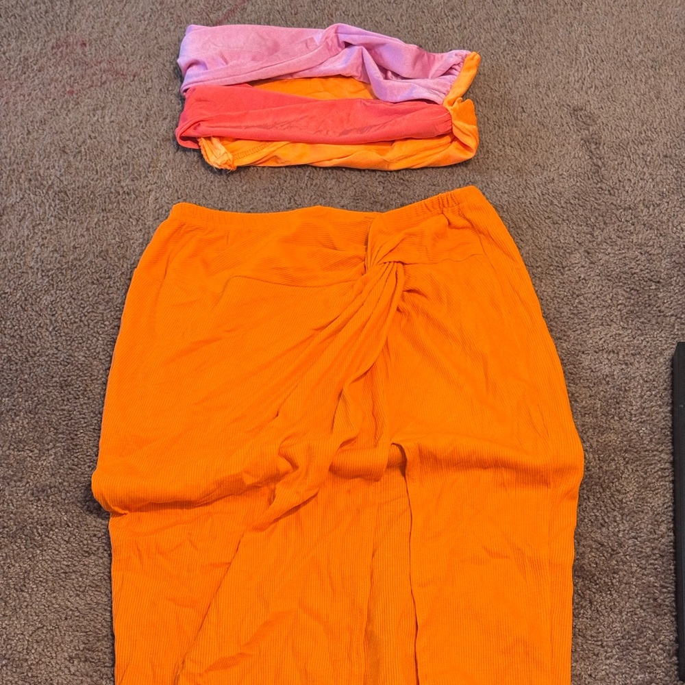 🌅 Sunset Colorblock 2-Piece Midi Set w/ Slit – Size M (Worn Once) 🌅
